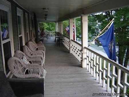 Peterborough Maplehurst Inn מראה חיצוני תמונה