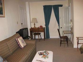 Peterborough Maplehurst Inn מראה חיצוני תמונה